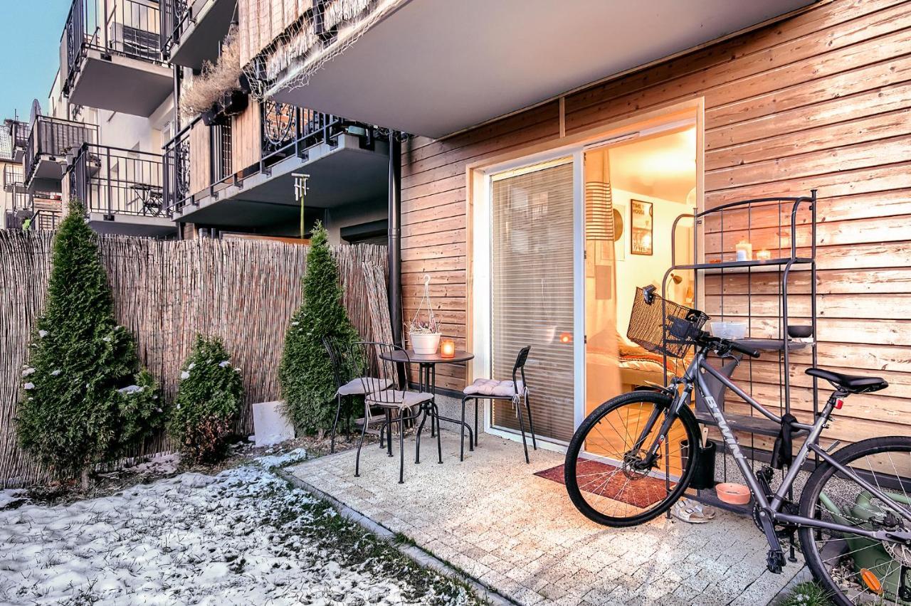 Urocze Mieszkanie Z Ogrodkiem I Bezplatny Parking Wroclaw Exterior photo